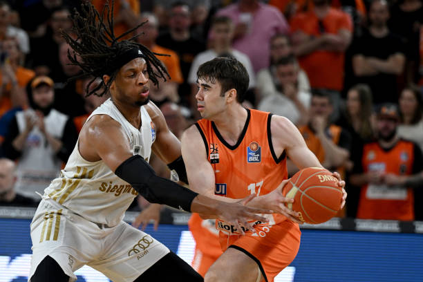 分与防守的 分与防守的